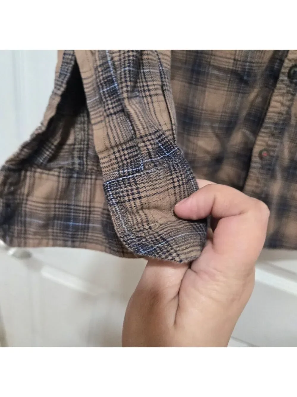 Knife Plaid Flannel Shirt Medium Brown Cotton Button Up